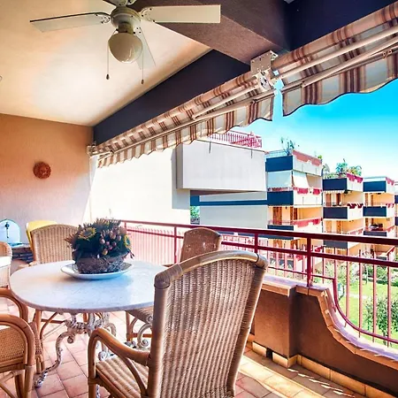 Deluxe Blue Holiday Taormina Sea Front Apartment Letojanni