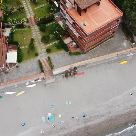 Apartment Deluxe Blue Holiday Taormina Sea Front